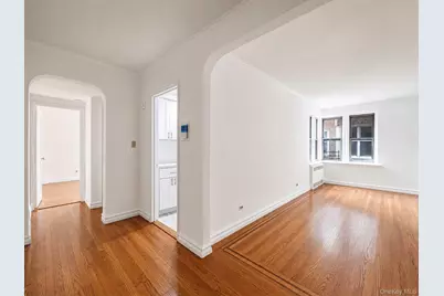 63-109 Saunders Street #A8, Rego Park, NY 11374 - Photo 5