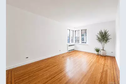 63-109 Saunders Street #A8, Rego Park, NY 11374 - Photo 9