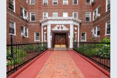 63-109 Saunders Street #A8, Rego Park, NY 11374 - Photo 3