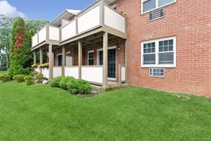 10 Glen Hollow Dr, Holtsville, NY 11742 - Photo 15
