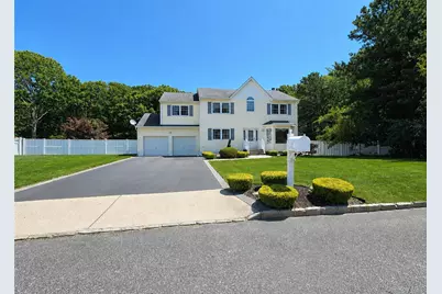 23 Greentree Drive, Medford, NY 11763 - Photo 1