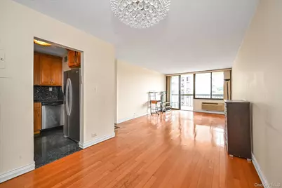 150-38 Union Turnpike #6F, Flushing, NY 11367 - Photo 5