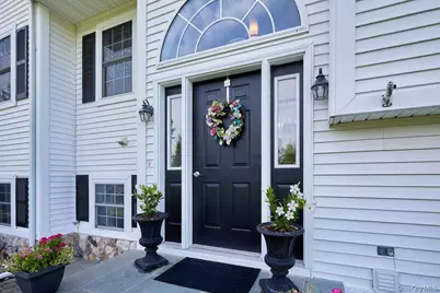 274 Robinson Lane, Wappingers Falls, NY 12590 - Photo 5