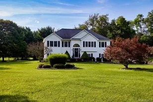 274 Robinson Ln, Wappingers Falls, NY 12590 - Photo 3