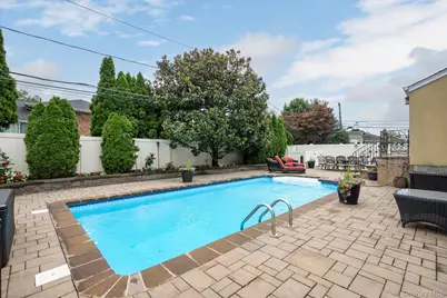 1118 Howard Drive, Westbury, NY 11590 - Photo 25
