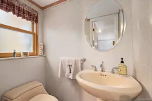 1118 Howard Dr, Westbury, NY 11590 - Photo 11