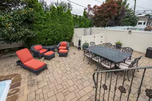 1118 Howard Dr, Westbury, NY 11590 - Photo 21