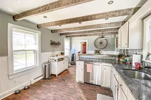 14500 Main Rd, Mattituck, NY 11952 - Photo 3