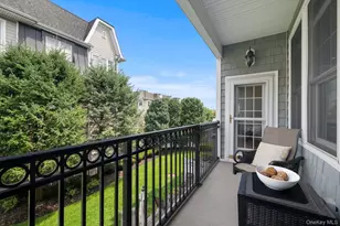 469 Pacing Way, Westbury, NY 11590 - Photo 13