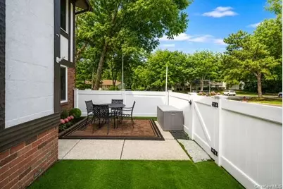 275 Birchwood Road, Medford, NY 11763 - Photo 5