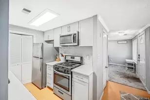 275 Birchwood Rd, Medford, NY 11763 - Photo 11