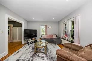 958 Thomas Ave, Baldwin, NY 11510 - Photo 9