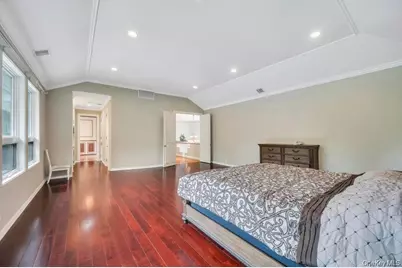 25 Wildwood Drive, Syosset, NY 11791 - Photo 23