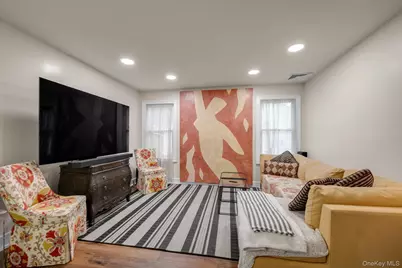 28 Reynolds Road, Glen Cove, NY 11542 - Photo 7