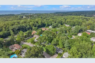 28 Reynolds Road, Glen Cove, NY 11542 - Photo 17