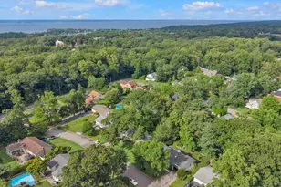 28 Reynolds Rd, Glen Cove, NY 11542 - Photo 17