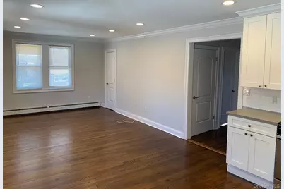 15 Juniper Road #2nd Fl, Port Washington, NY 11050 - Photo 7
