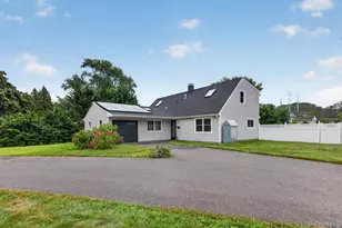 178 Montrose Dr, Port Jefferson Station, NY 11776 - Photo 3