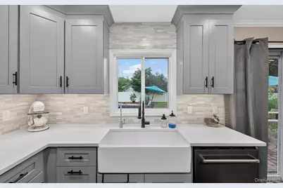 178 Montrose Drive, Port Jefferson Station, NY 11776 - Photo 19