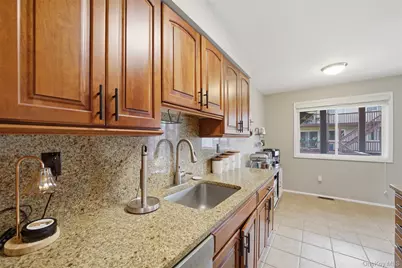 25 College Avenue #707, Nanuet, NY 10954 - Photo 11