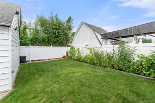 89-72 216th St, Queens Village, NY 11427 - Photo 23