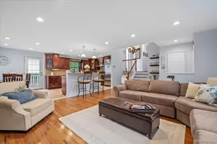 15 Eleanor Rd, Plainview, NY 11803 - Photo 3