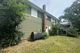 110 Nathalie Ave, Amityville, NY 11701 - Photo 17