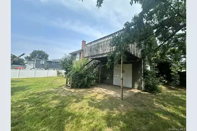 110 Nathalie Avenue, Amityville, NY 11701 - Photo 3