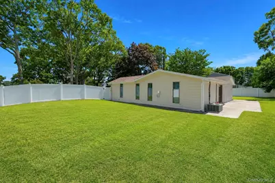 10 Helene Drive, Shirley, NY 11967 - Photo 3