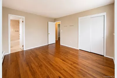 95 W Lake Drive, Lindenhurst, NY 11757 - Photo 7