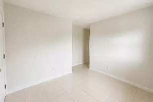 95 W Lake Dr, Lindenhurst, NY 11757 - Photo 25