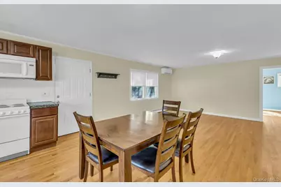 13 Argonne Road W, Hampton Bays, NY 11946 - Photo 7
