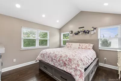 25 N Ocean Avenue, Center Moriches, NY 11934 - Photo 13