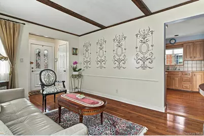 201 E Chester Street, Valley Stream, NY 11580 - Photo 11