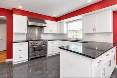 315 Cherry Place, East Meadow, NY 11554 - Photo 7