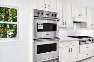 22 Northway, Bronxville, NY 10708 - Photo 9