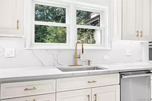 22 Northway, Bronxville, NY 10708 - Photo 11