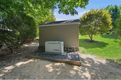 15 Brandywine Drive, East Setauket, NY 11733 - Photo 47
