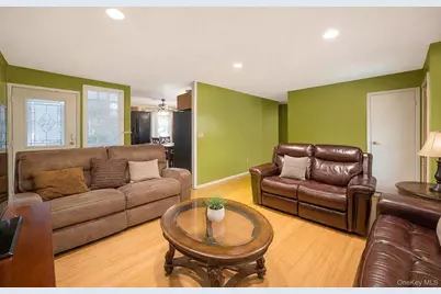 35 Hart Street, Port Jefferson Station, NY 11776 - Photo 13