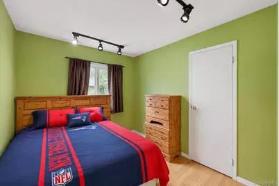 35 Hart Street, Port Jefferson Station, NY 11776 - Photo 21