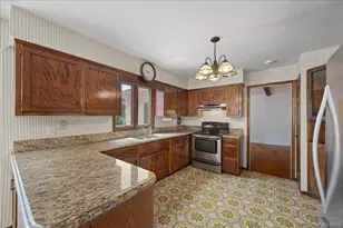 12 George Ct, Miller Place, NY 11764 - Photo 9