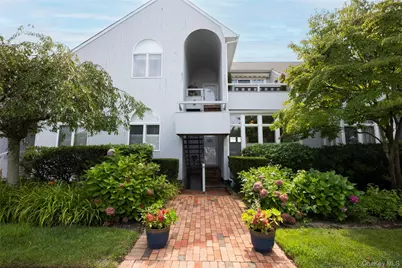 400 Noyack Road #E2, Southampton, NY 11968 - Photo 1