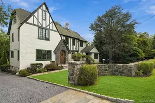 265 Old Mamaroneck Rd, White Plains, NY 10605 - Photo 3
