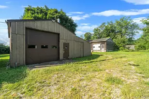 193 McKay Rd, Huntington Station, NY 11746 - Photo 5