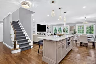 38 Laurel St, Garden City, NY 11530 - Photo 3