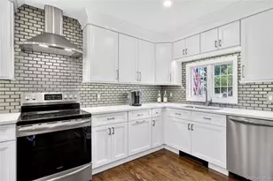38 Laurel St, Garden City, NY 11530 - Photo 5