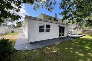 226 14th Ave, West Babylon, NY 11704 - Photo 7