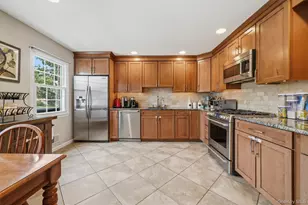 600 Mohawk Ct, Suffern, NY 10901 - Photo 17