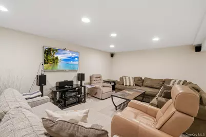 600 Mohawk Court, Suffern, NY 10901 - Photo 37