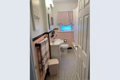 24 Oswego Avenue #Upper, Long Beach, NY 11561 - Photo 7